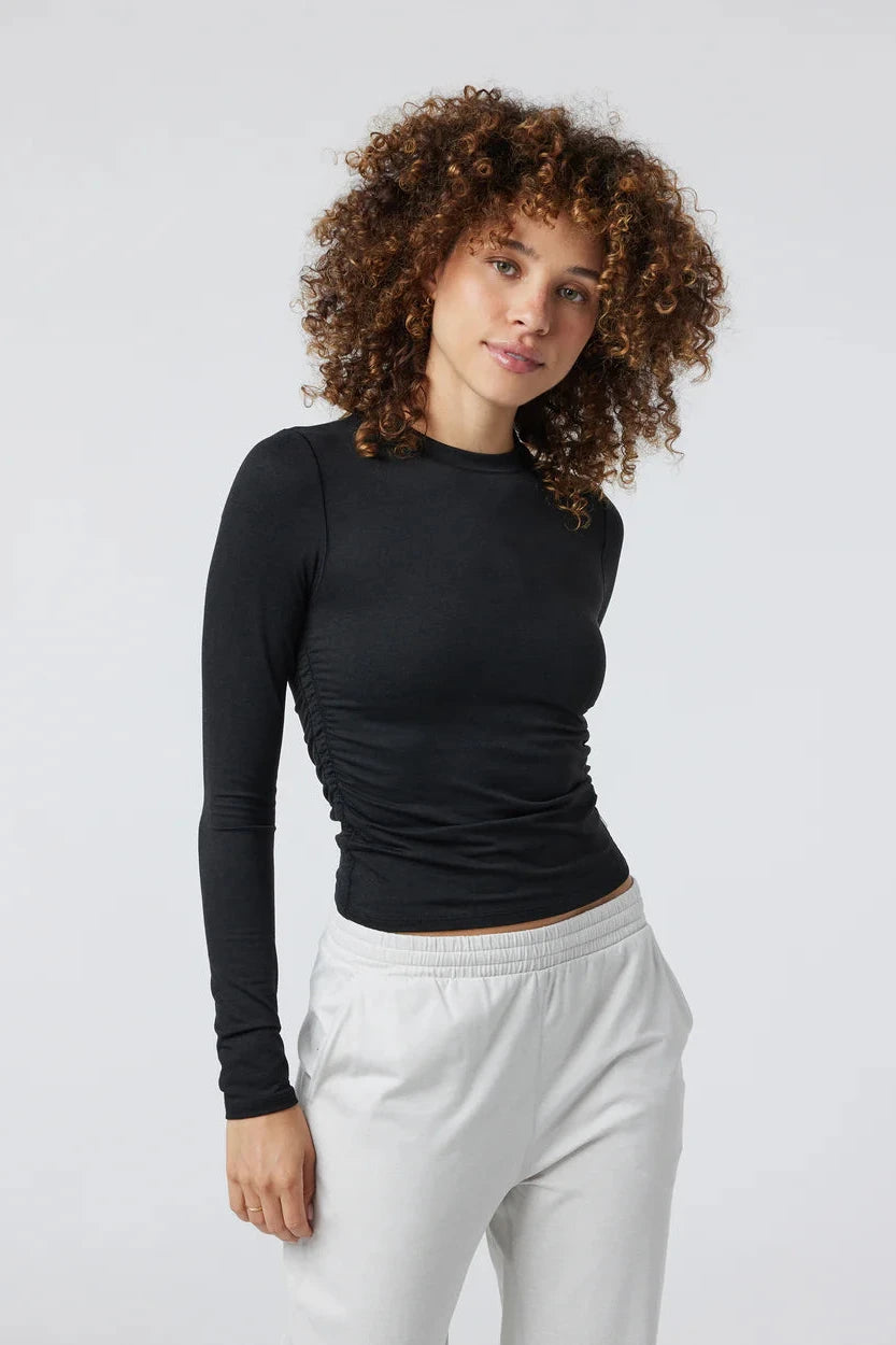 Long Sleeve Halo Ruched Tee Activewear Vuori