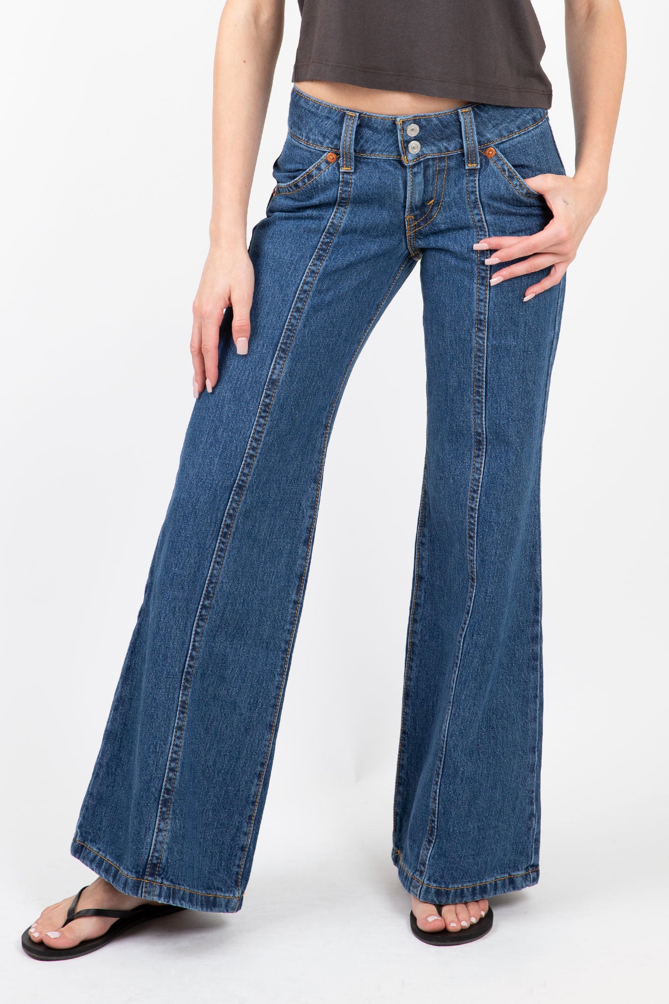Noughties Big Bell Jeans – Hill's Dry Goods