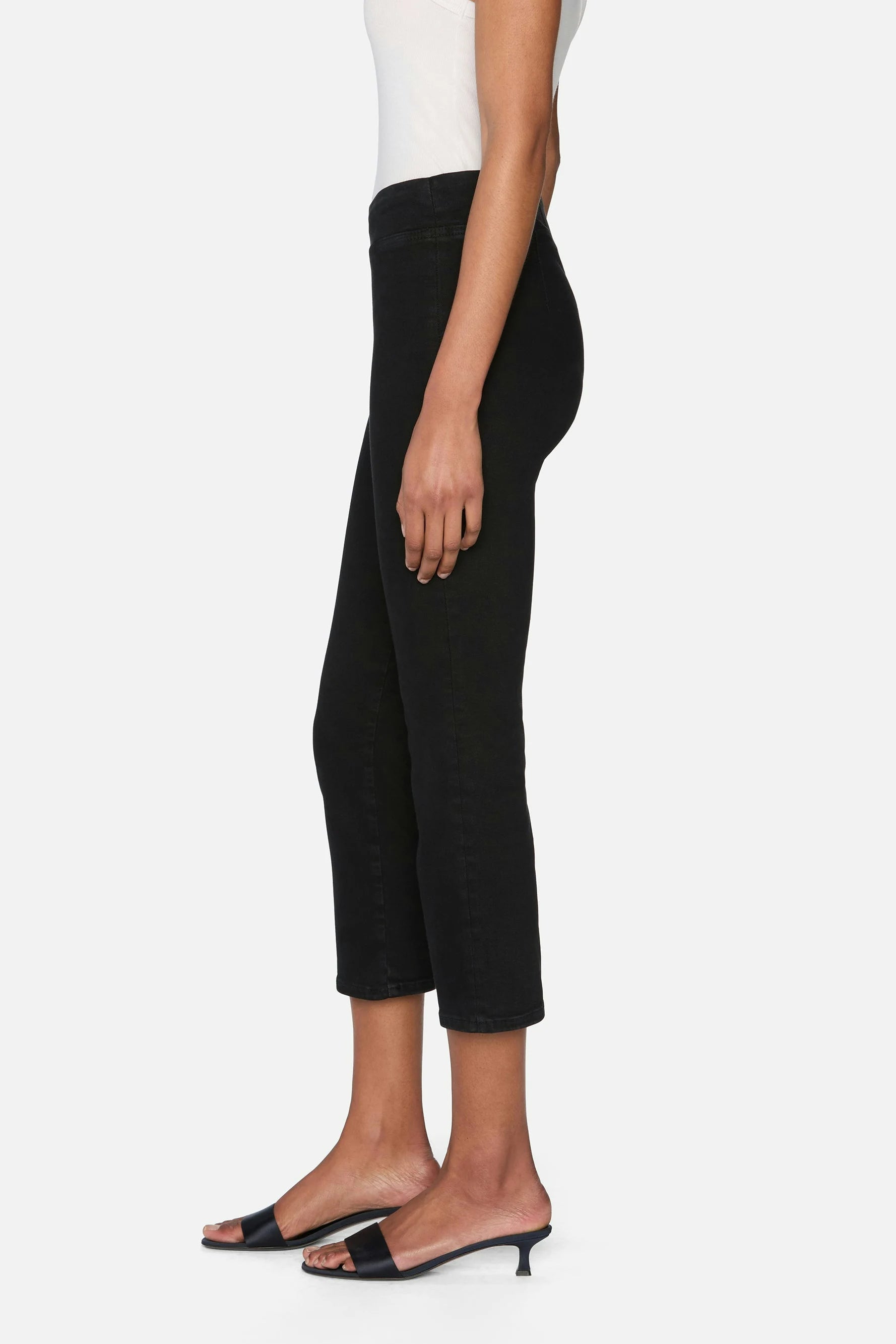 Jetset Weekend Capri Pants FRAME