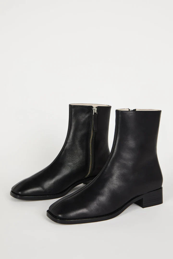 Tour Leather Boot Footwear Intentionally Blank