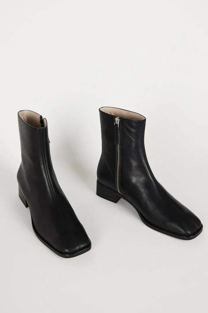 Tour Leather Boot Footwear Intentionally Blank