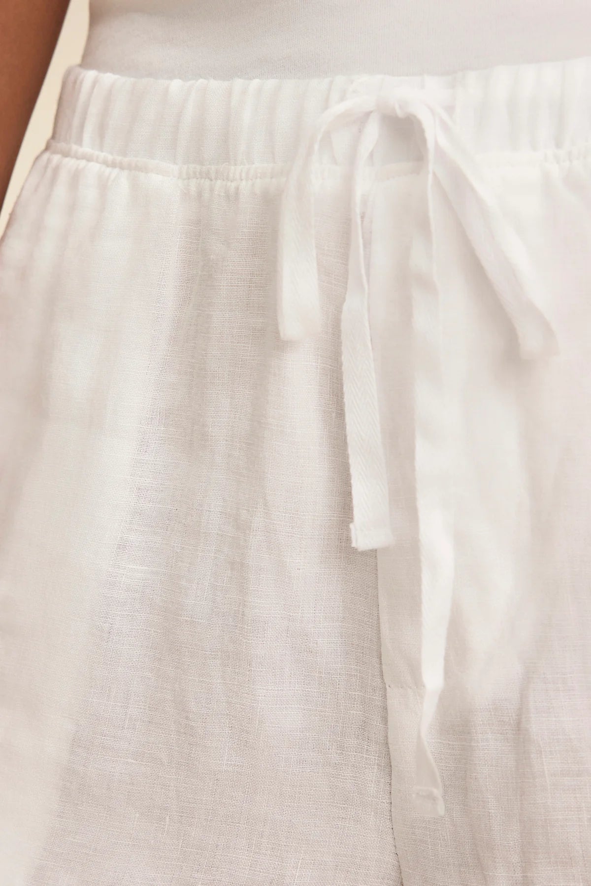 Amber Linen Short Shorts Velvet by Graham & Spencer