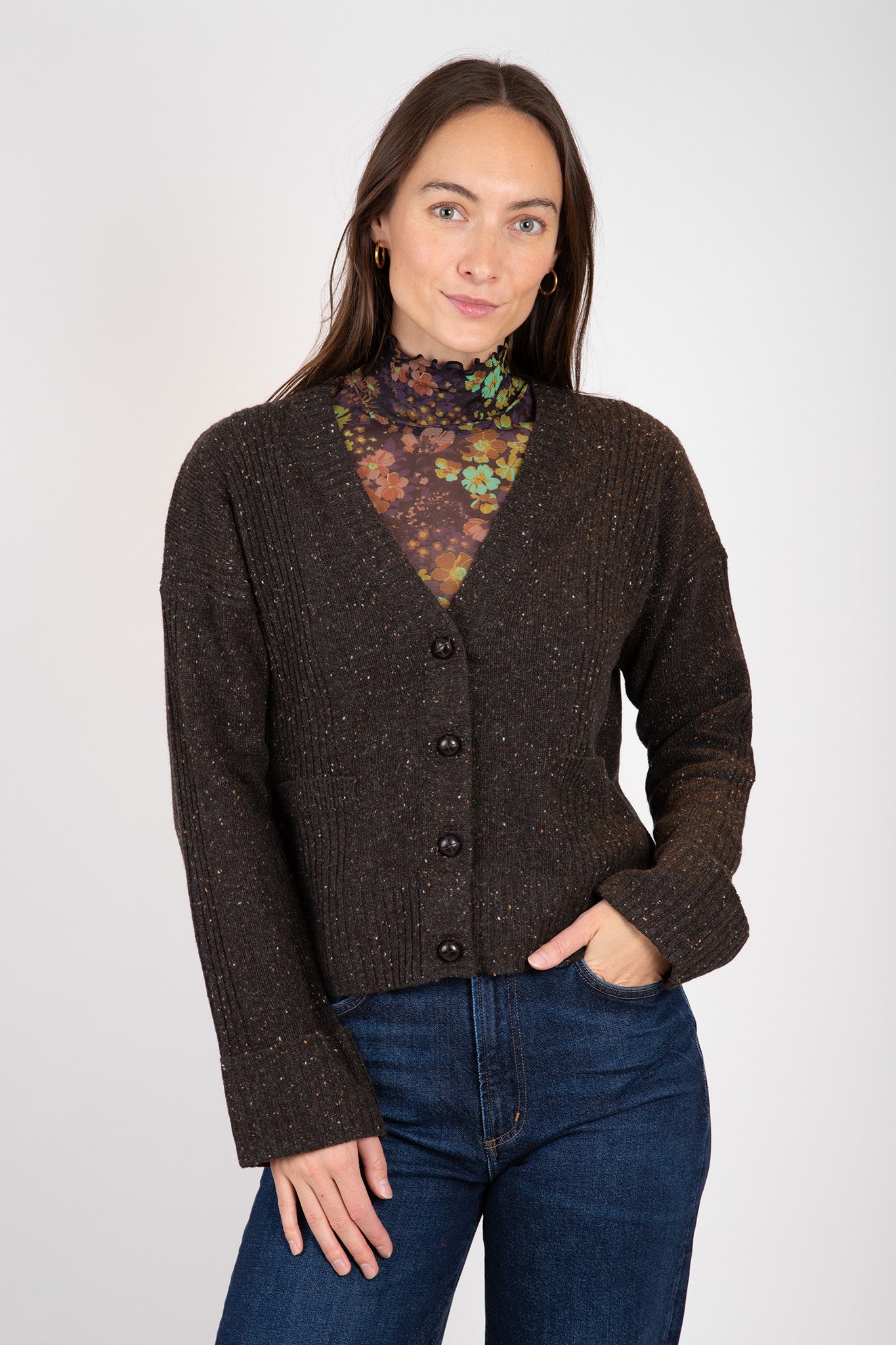 Autumn-Cashmere-Boxy-Cuffed-V-Neck-Cardigan-Fatigue