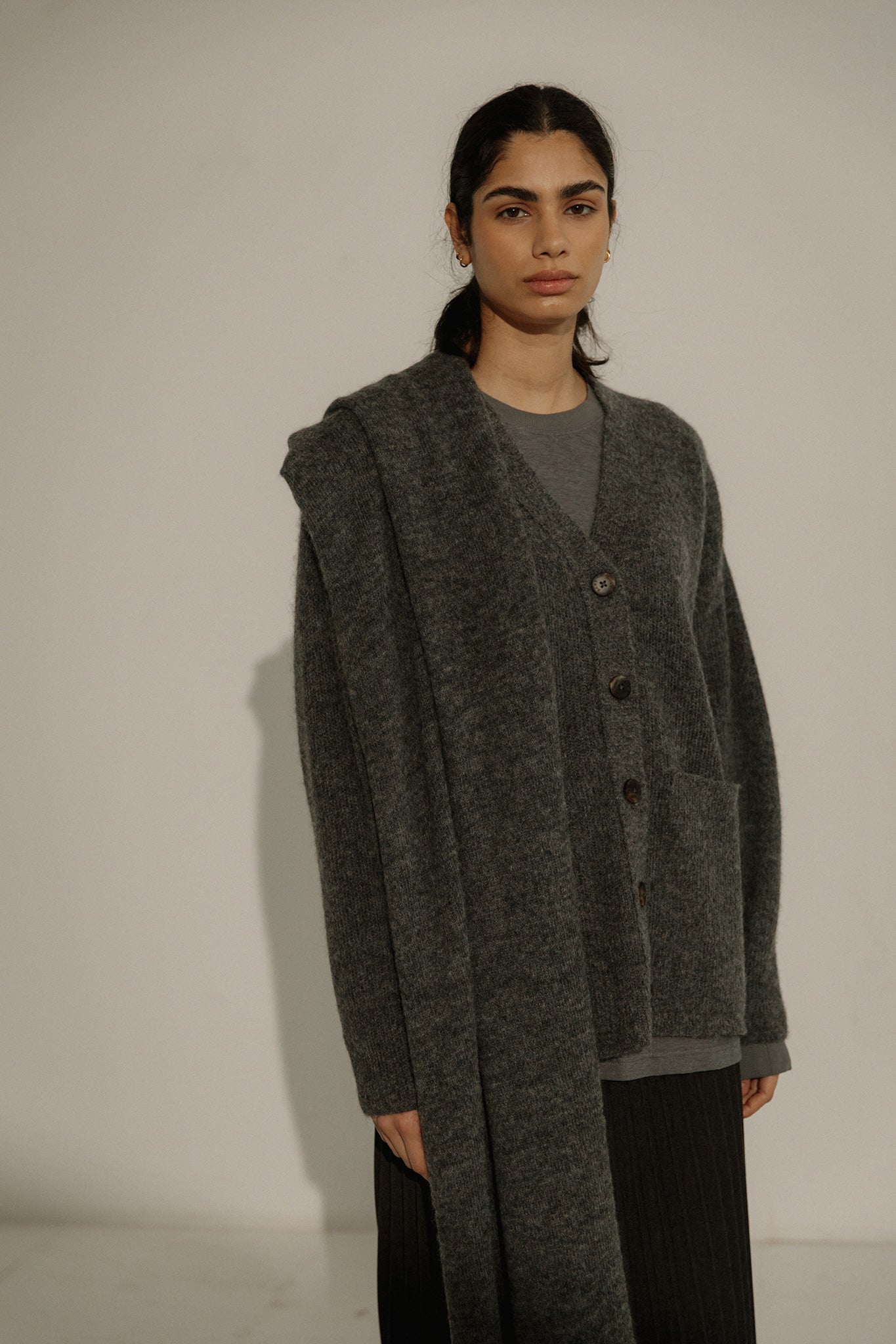    Bare-Knitwear-Alpaca-Travel-Wrap-Ash