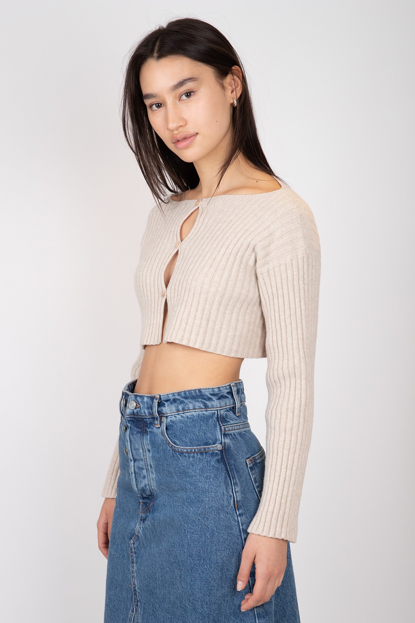Baserange-Macau-Cardigan-Sur-Sand