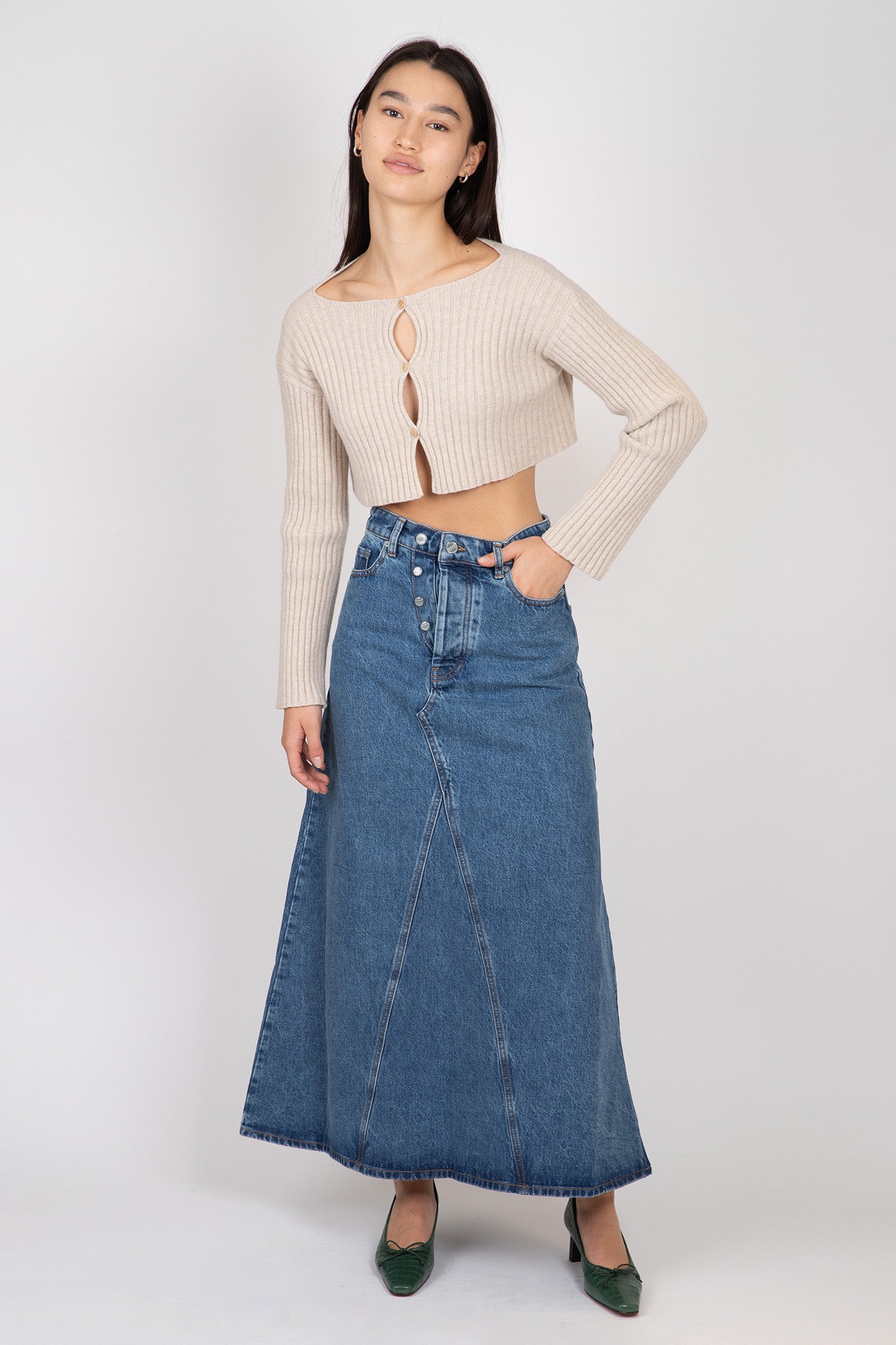 Baserange-Macau-Cardigan-Sur-Sand