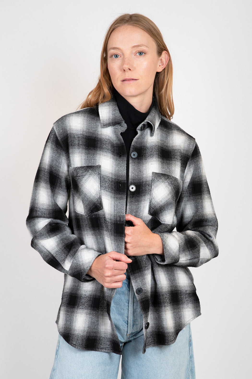 Bella-Dahl-Two-Pocket-Oversize-Shacket-Heritage-Black-Plaid