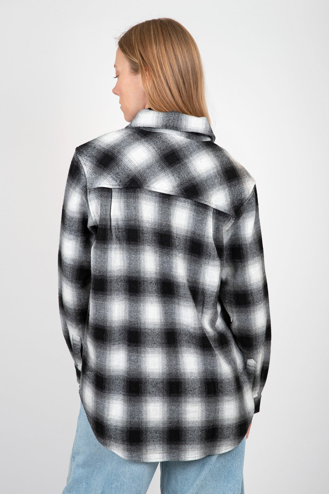 Bella-Dahl-Two-Pocket-Oversize-Shacket-Heritage-Black-Plaid