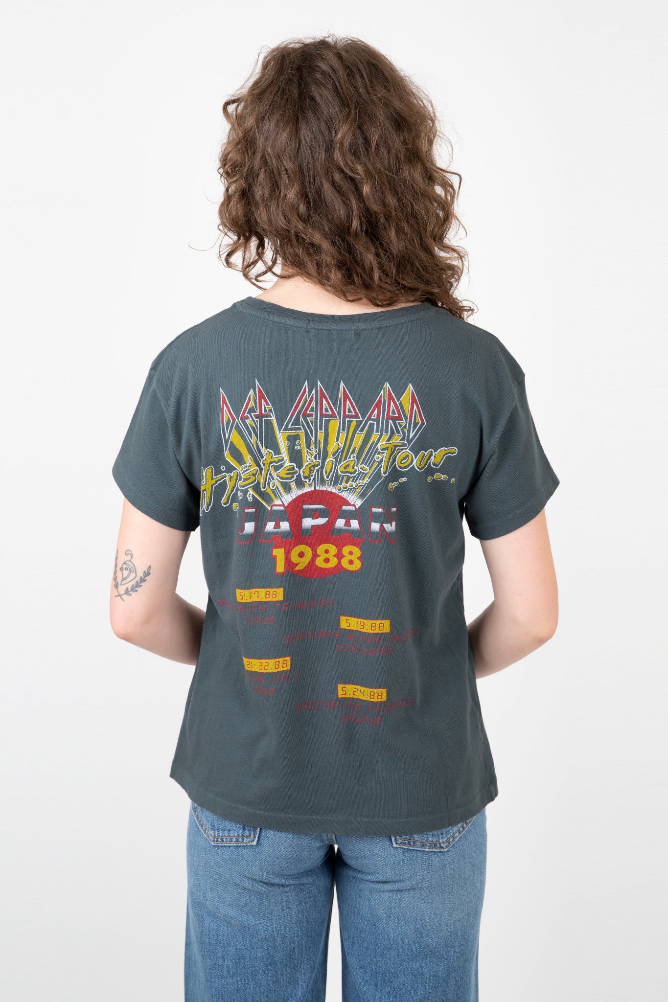 Daydreamer-Def-Leppard-Japan-88-Tour-Tee-Vintage-Black