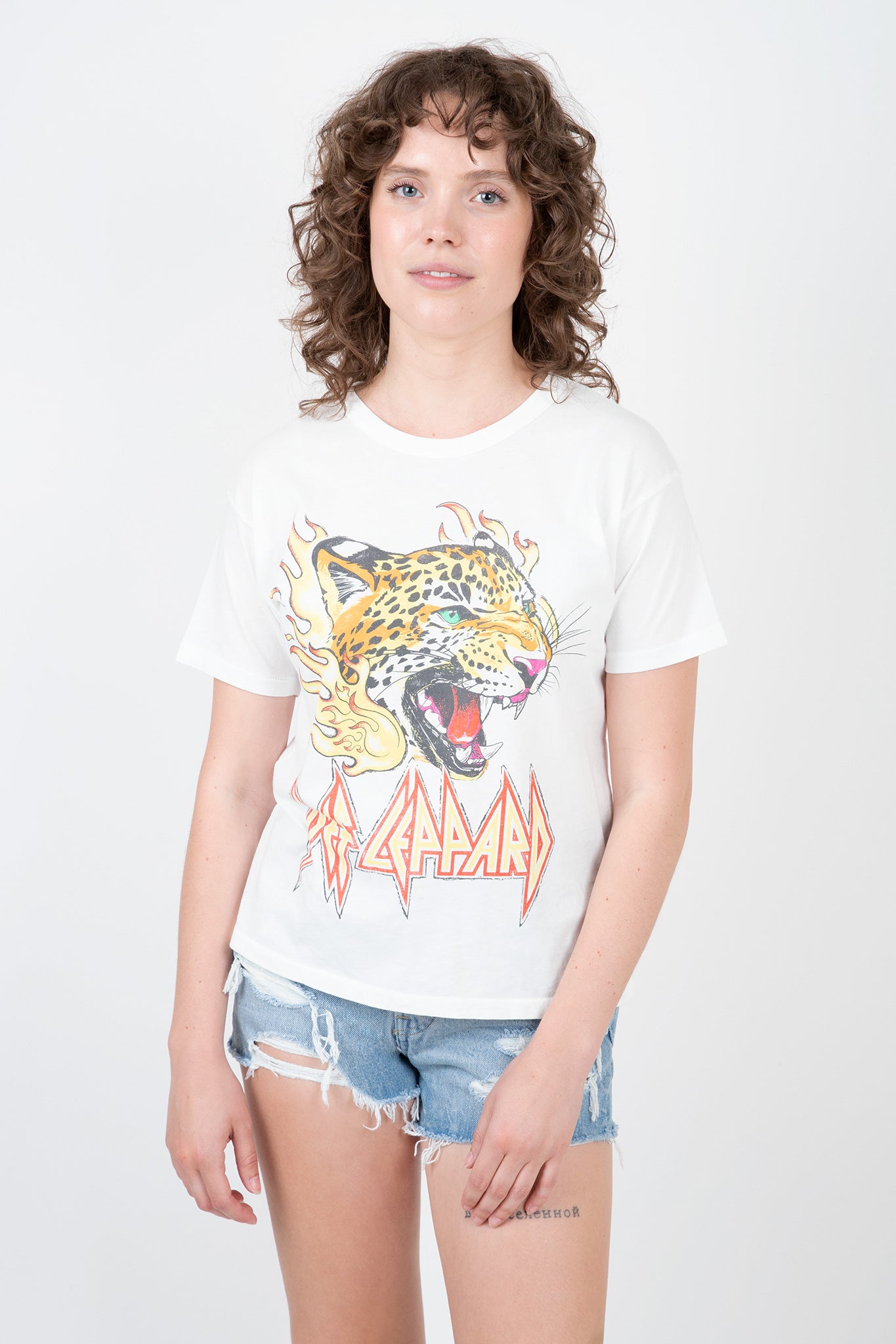 Daydreamer-Def-Leppard-TNT-Pyromania-83-Ringer-Tee-Vintage-White
