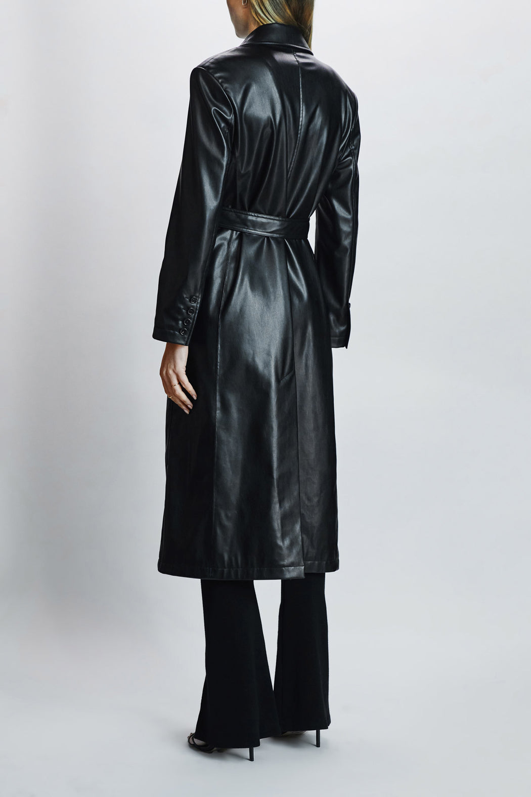 EmRata-AG-Valentina-Coat-True-black