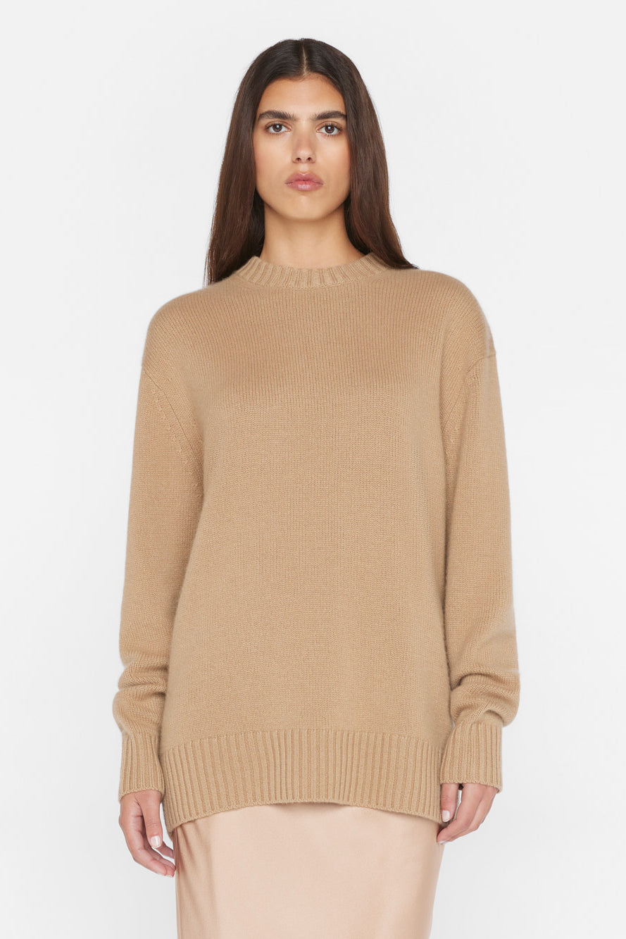 FRAME-Boyfriend-Cashmere-Crew-Light-Camel
