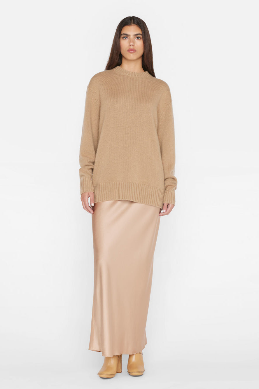 FRAME-Boyfriend-Cashmere-Crew-Light-Camel
