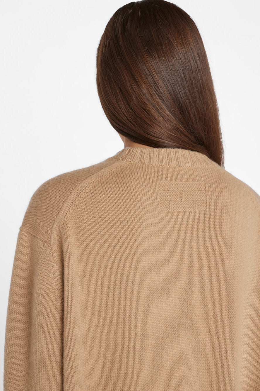 FRAME-Boyfriend-Cashmere-Crew-Light-Camel