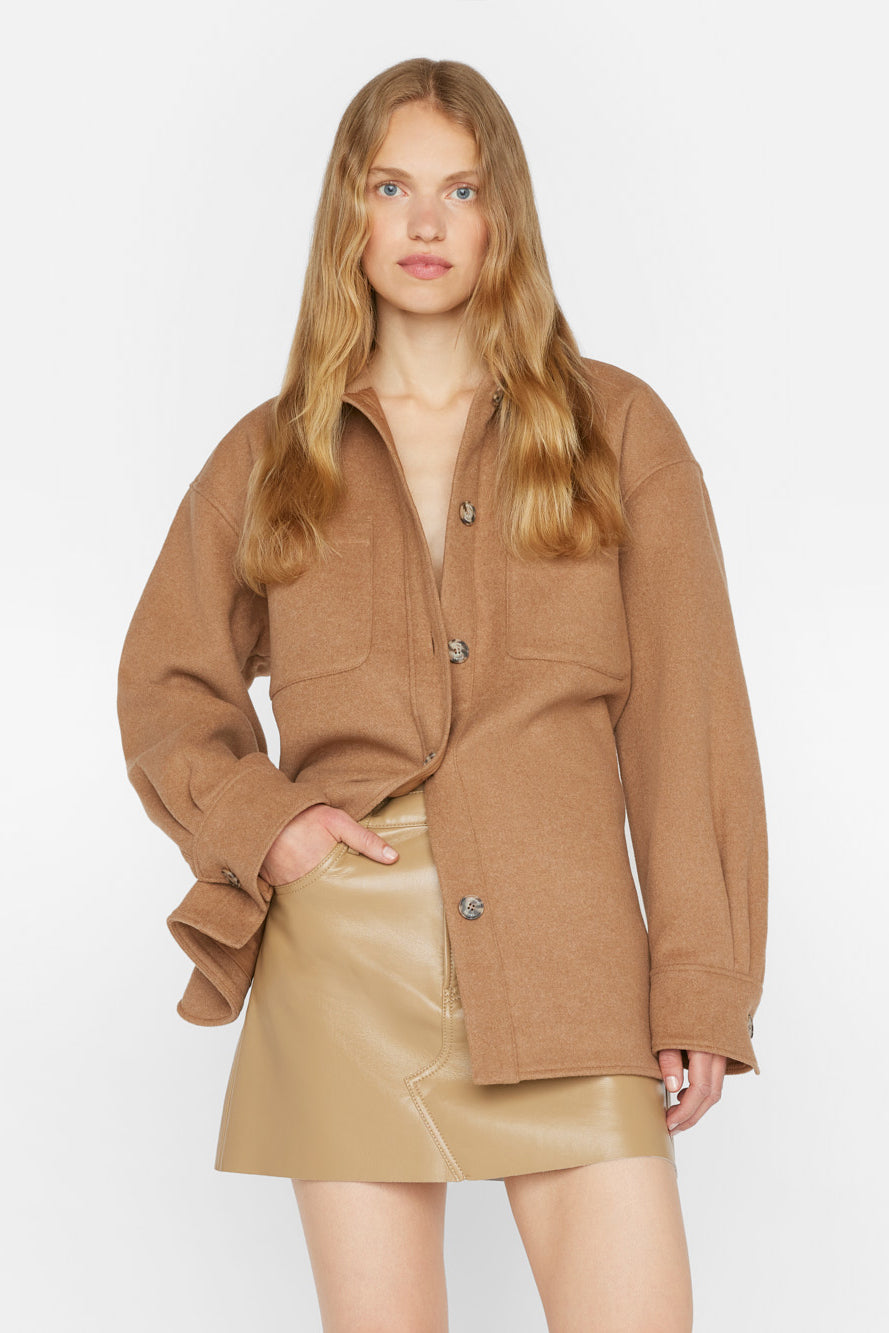 FRAME-Oversized-Trucker-Shirt-Jacket-Light-Camel