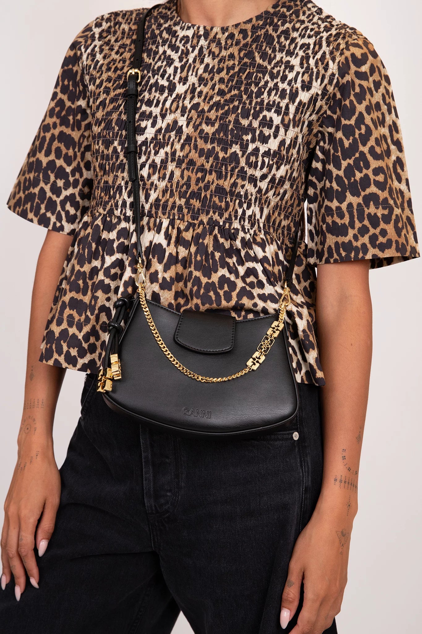 Mini Swing Shoulder Bag – Hill's Dry Goods Mini Swing Shoulder Bag – Hill's Dry Goods