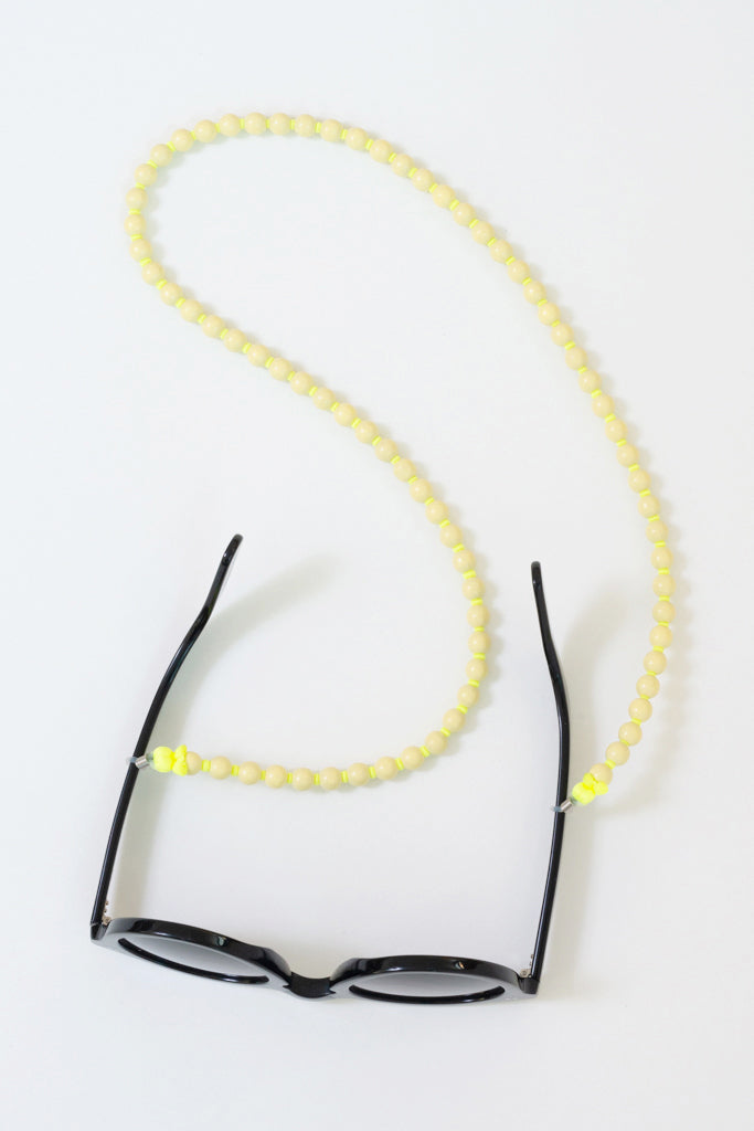    Ina-Seifart-Brillenkette-Pastel-Yellow