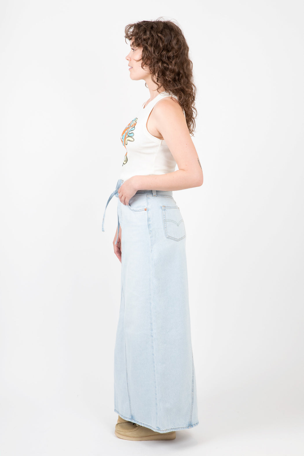 Levis-Iconic-Long-Skirt-Light-Indigo-Worn-In