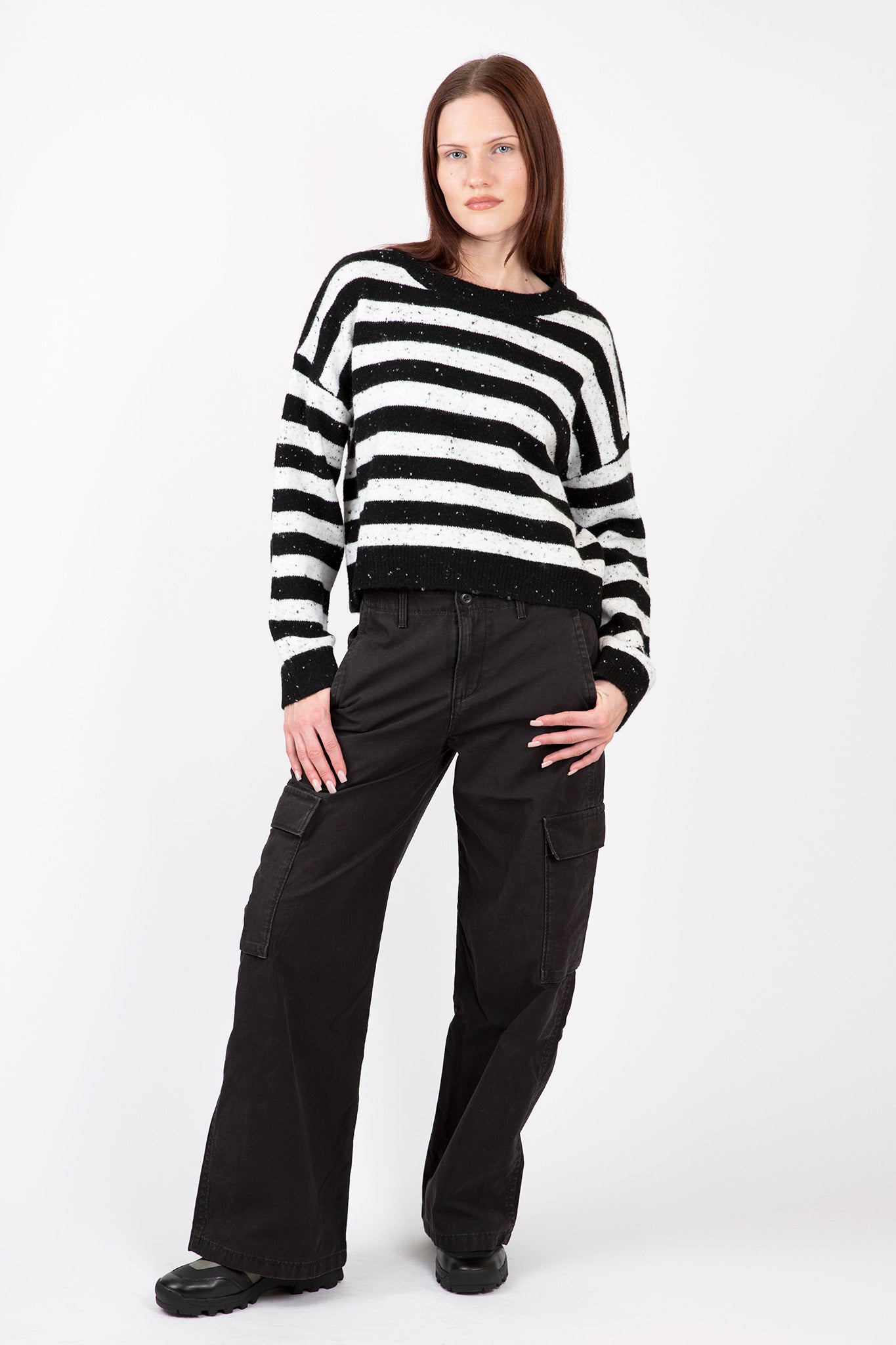    Lyla-Luxe-Jessie-Striped-Sweater-Black-White-Fleck