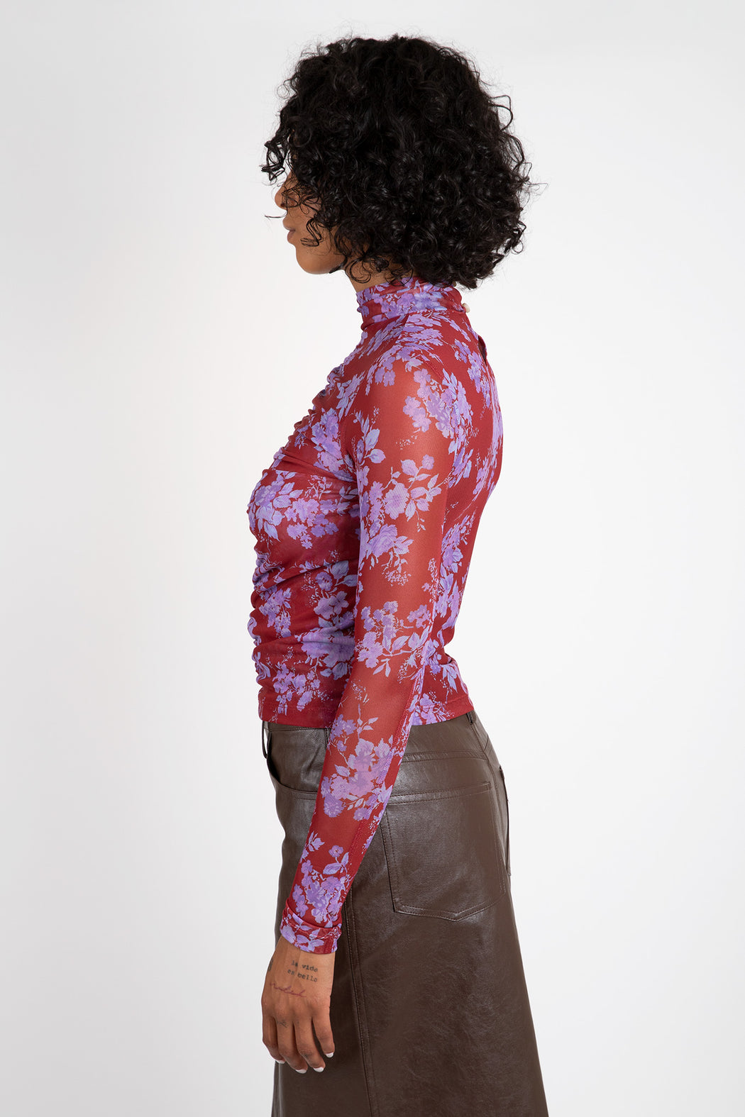No-6-Kara-Top-Rouge-Parisienne