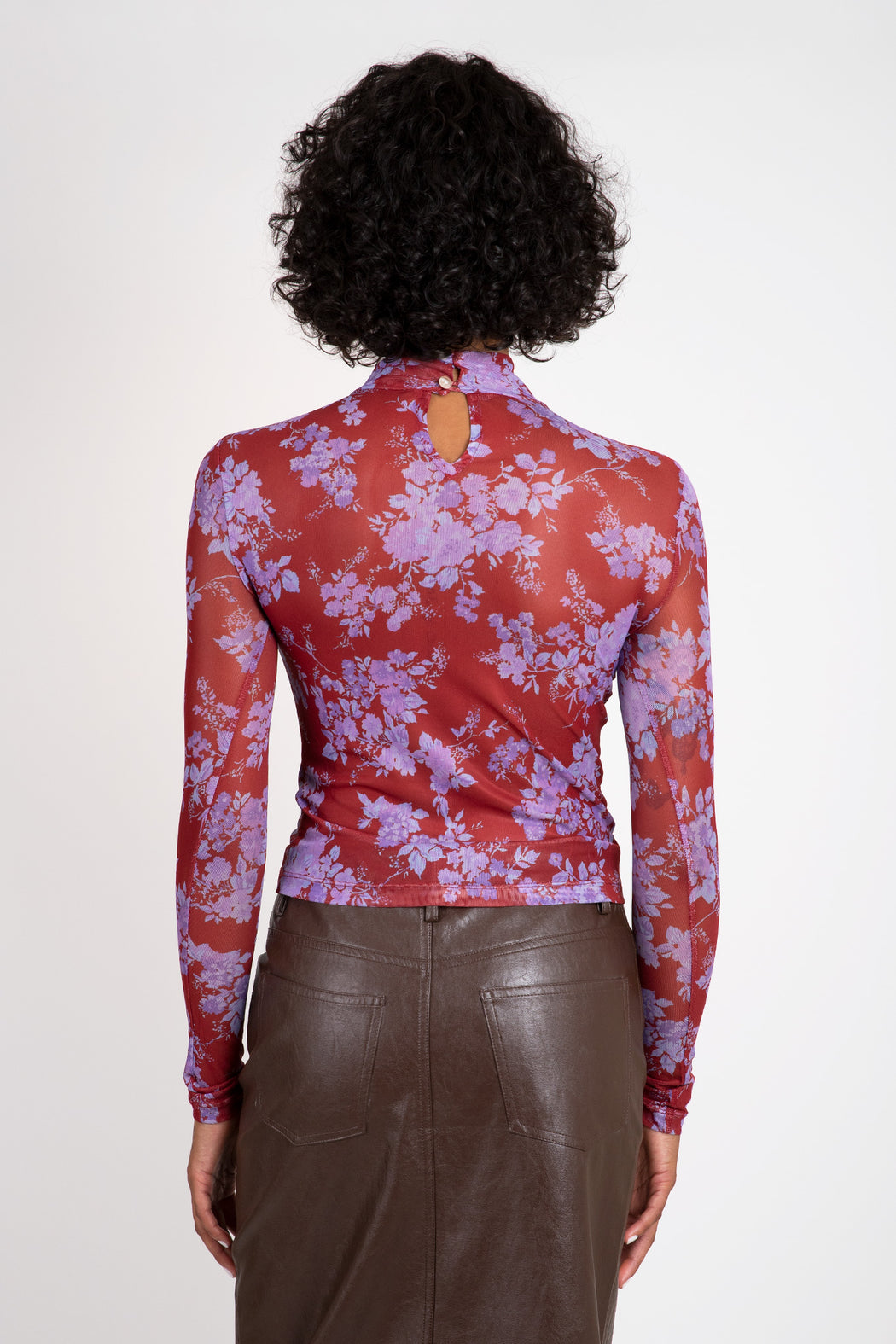 No-6-Kara-Top-Rouge-Parisienne