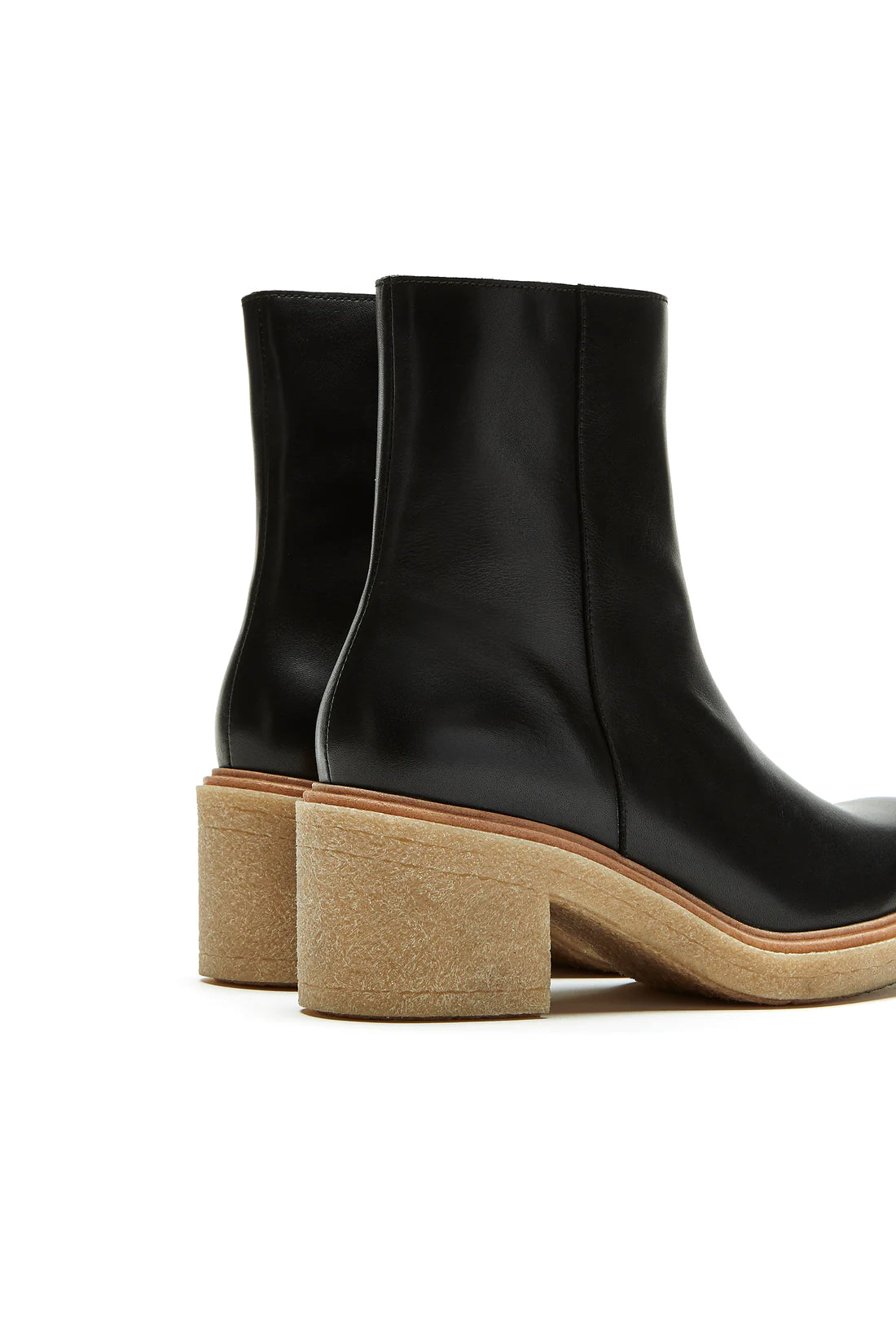    Sister-Soeur-Rose-Black-Leather