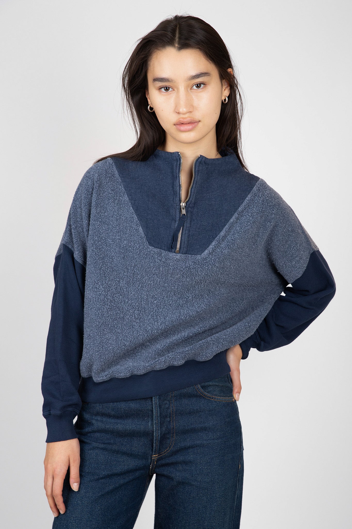 The-Great-The-Trail-Sweatshirt-Navy