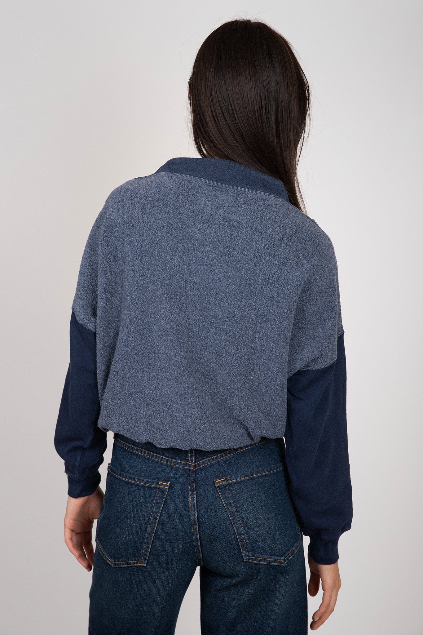 The-Great-The-Trail-Sweatshirt-Navy