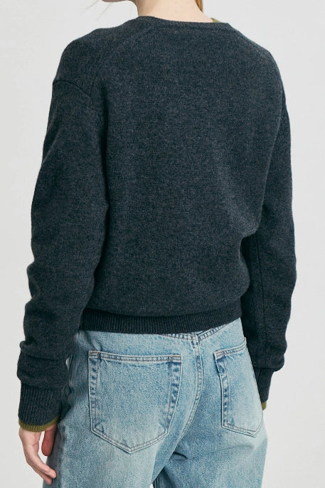 Unisex Cashmere V-Neck Sweater Sweaters &amp; Knits Dunst