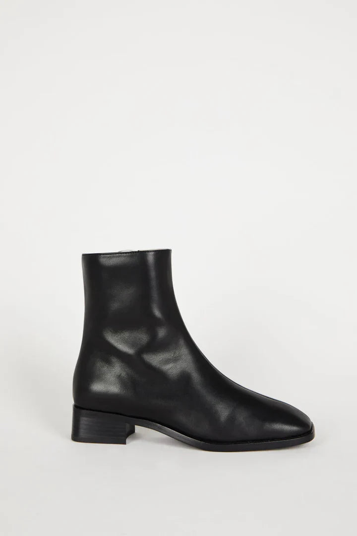 Tour Leather Boot Footwear Intentionally Blank