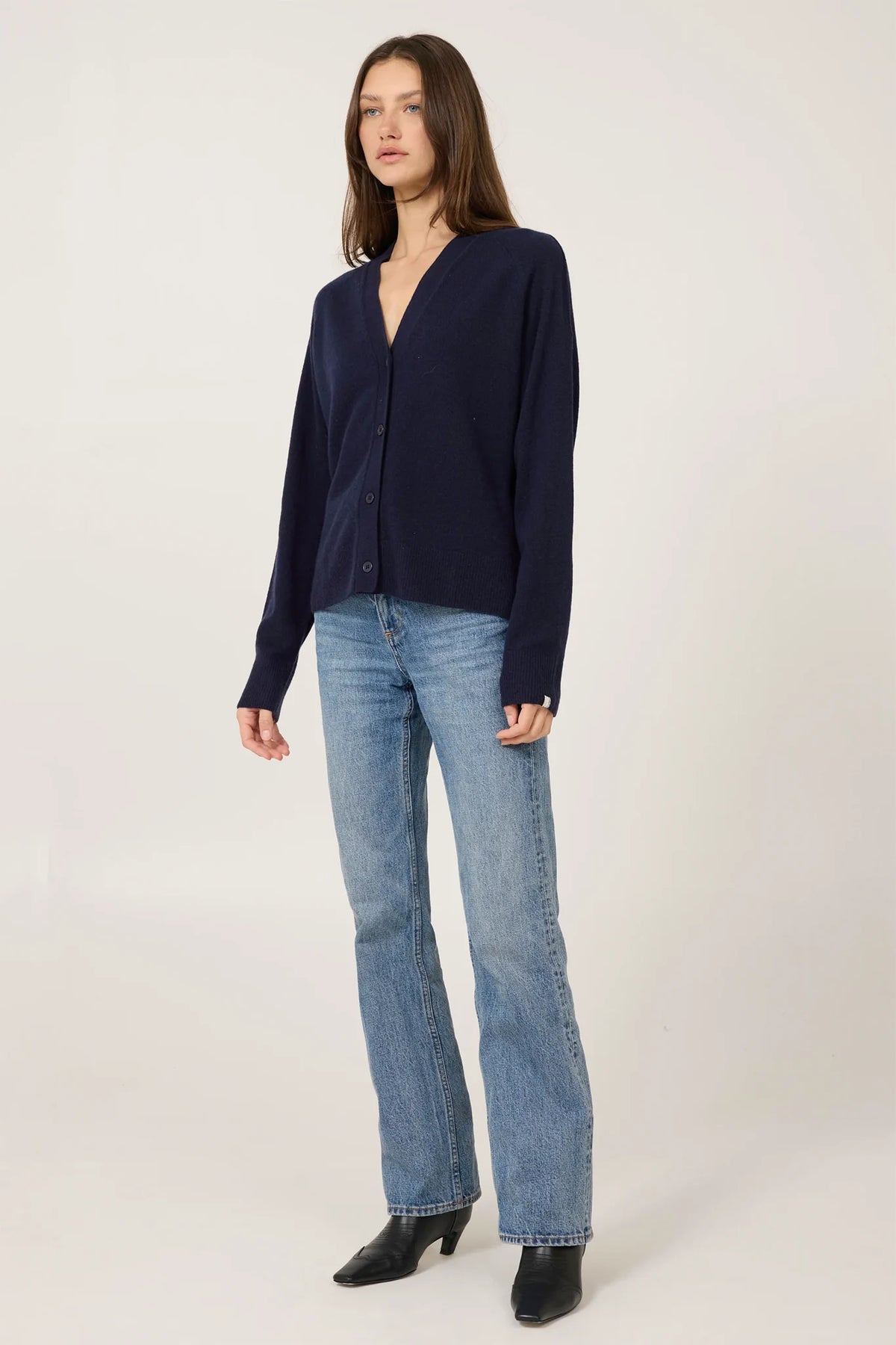Sloane Cashmere Cardigan Sweaters & Knits One Grey Day