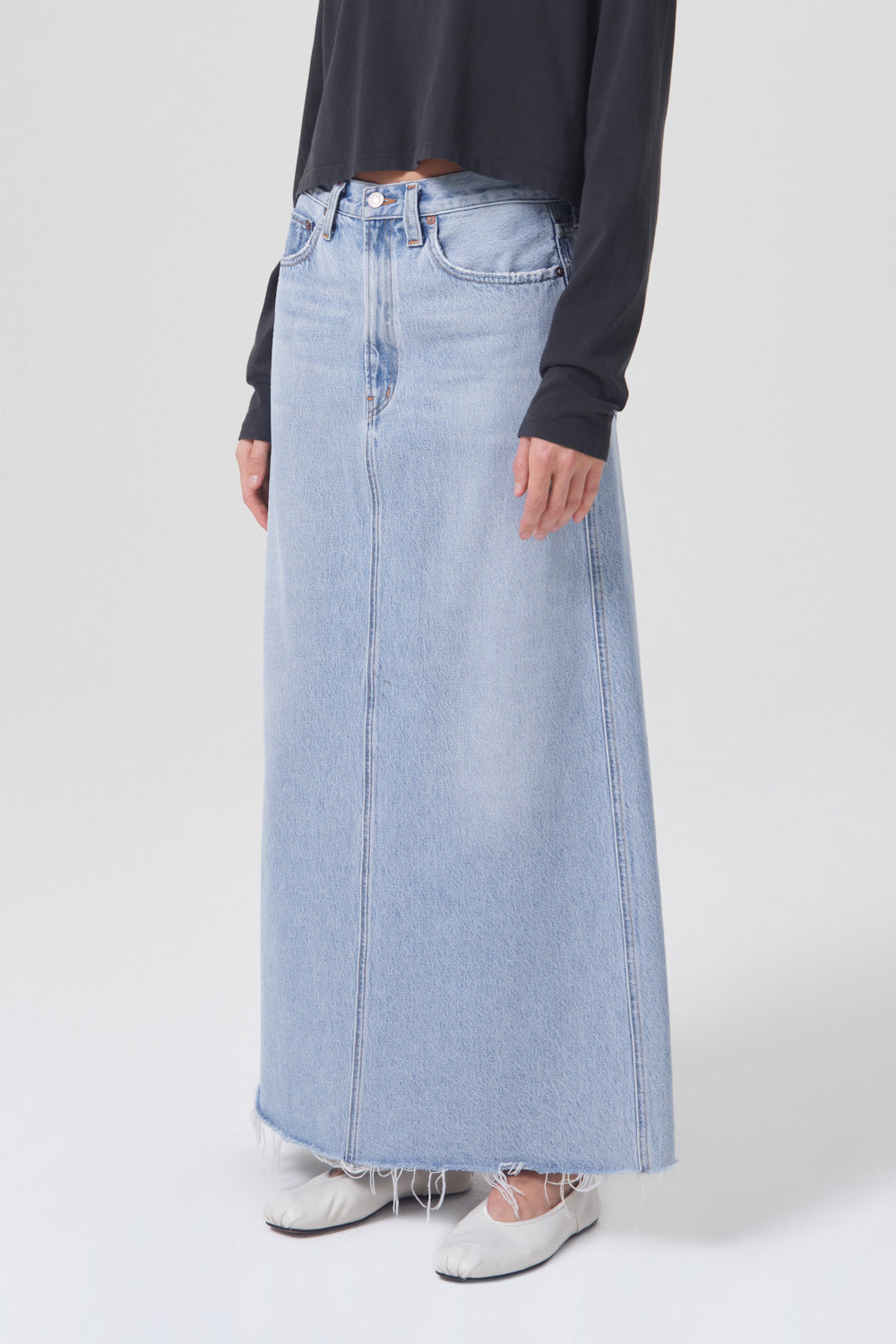 AGOLDE-Hilla-Skirt-Practice