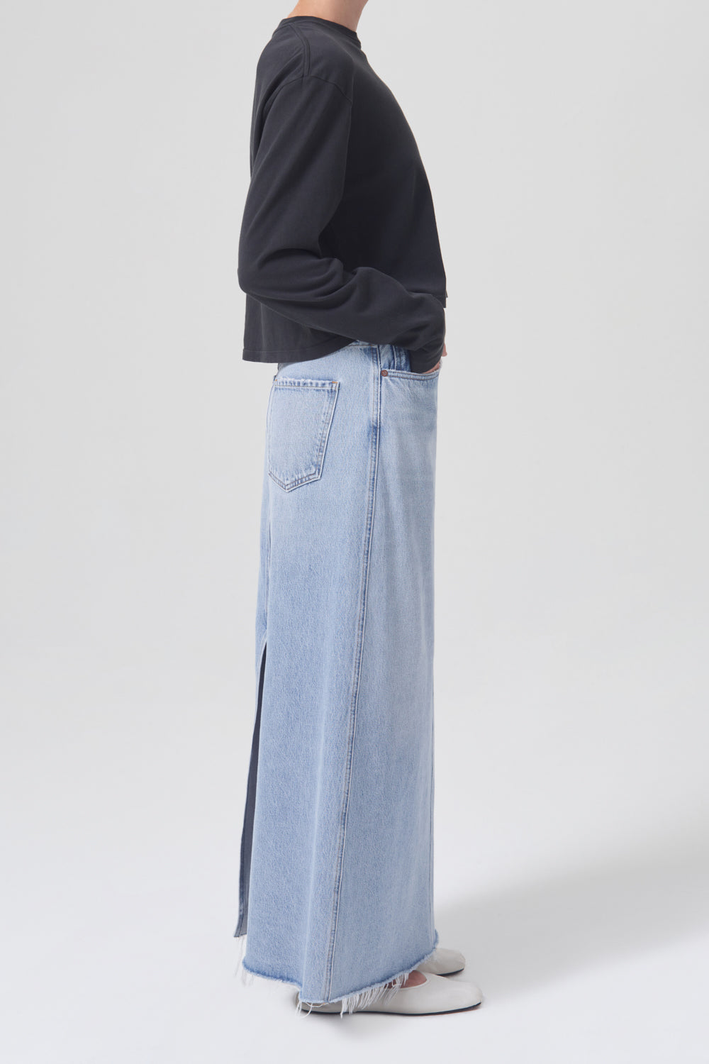 AGOLDE-Hilla-Skirt-Practice