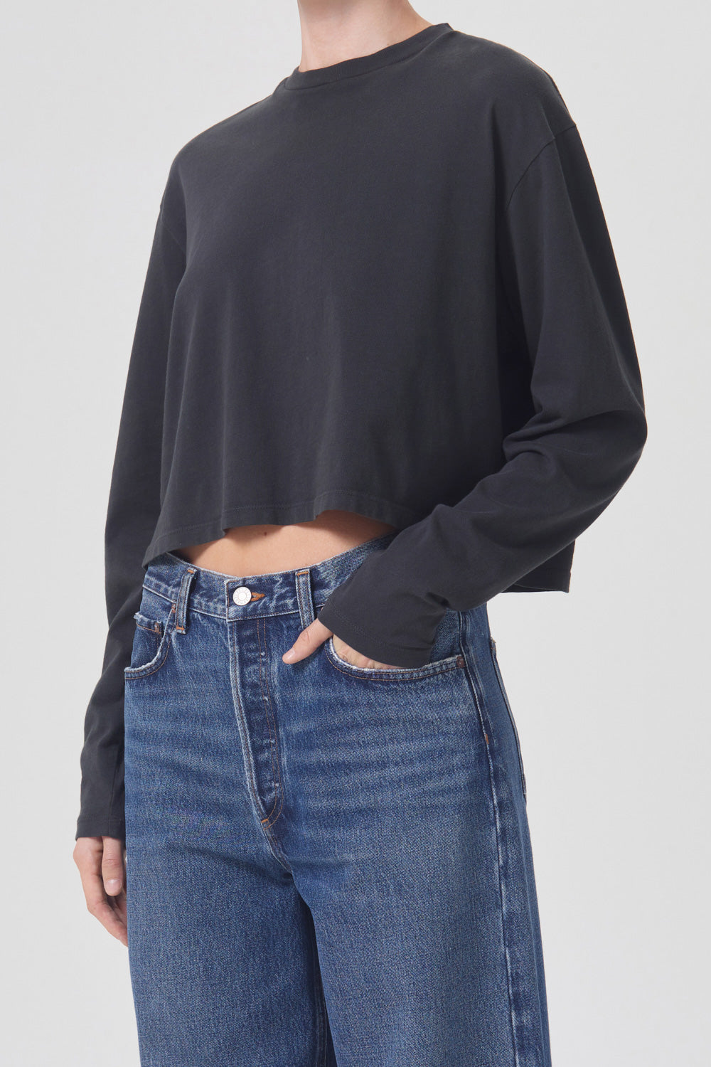 AGOLDE-Mason-Crop-Tee-Marker