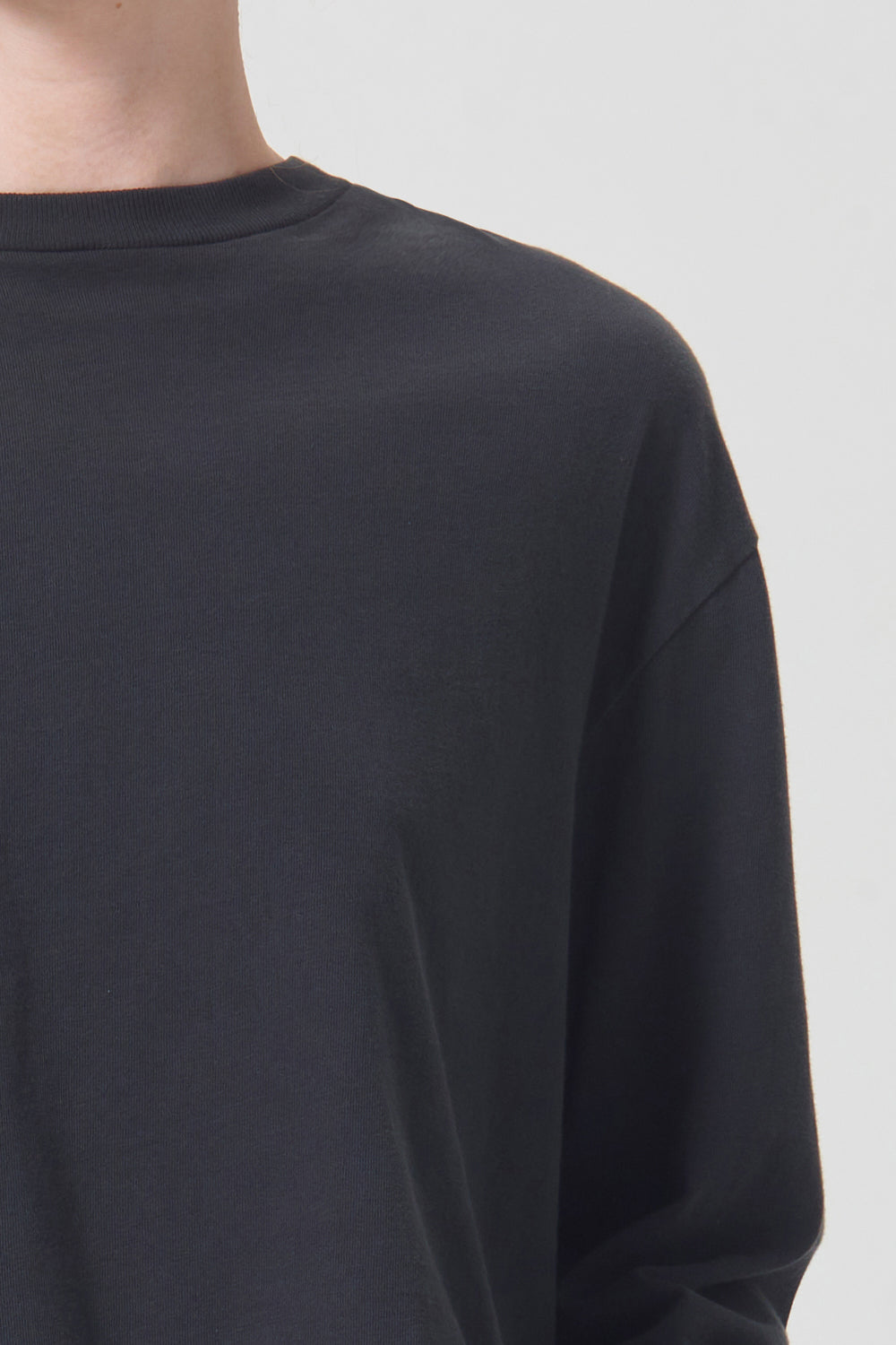 AGOLDE-Mason-Crop-Tee-Marker