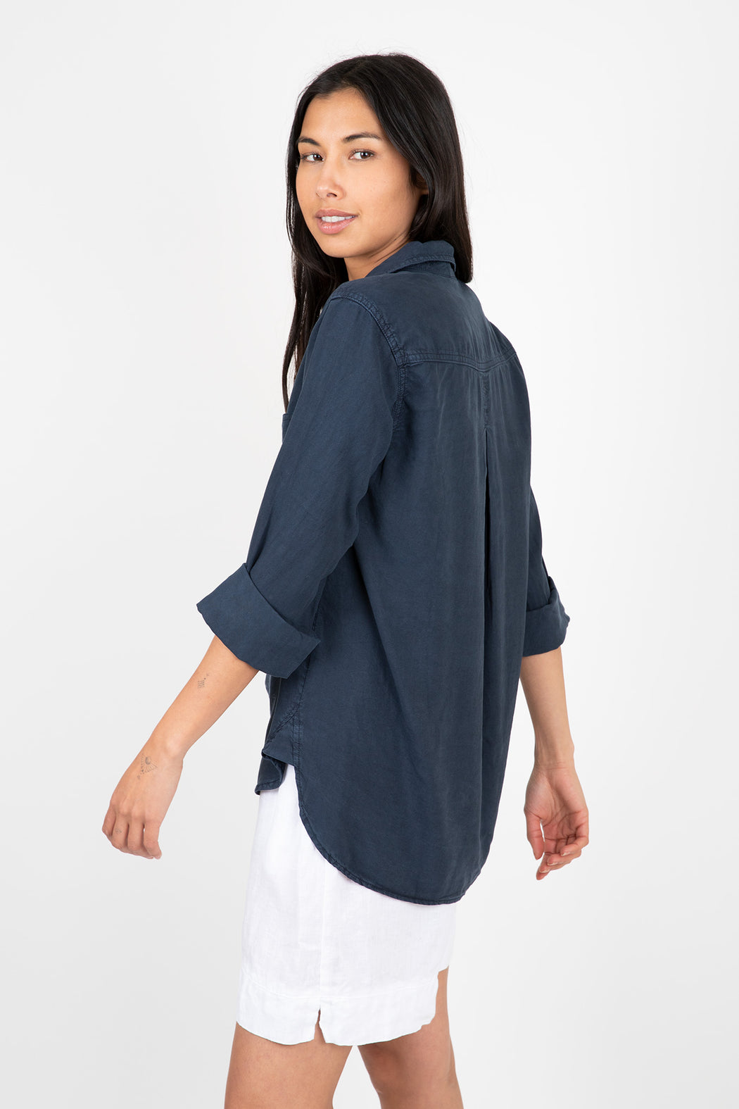 Bella-Dahl-Shirt-Tail-Button-Down-Endless-Sea