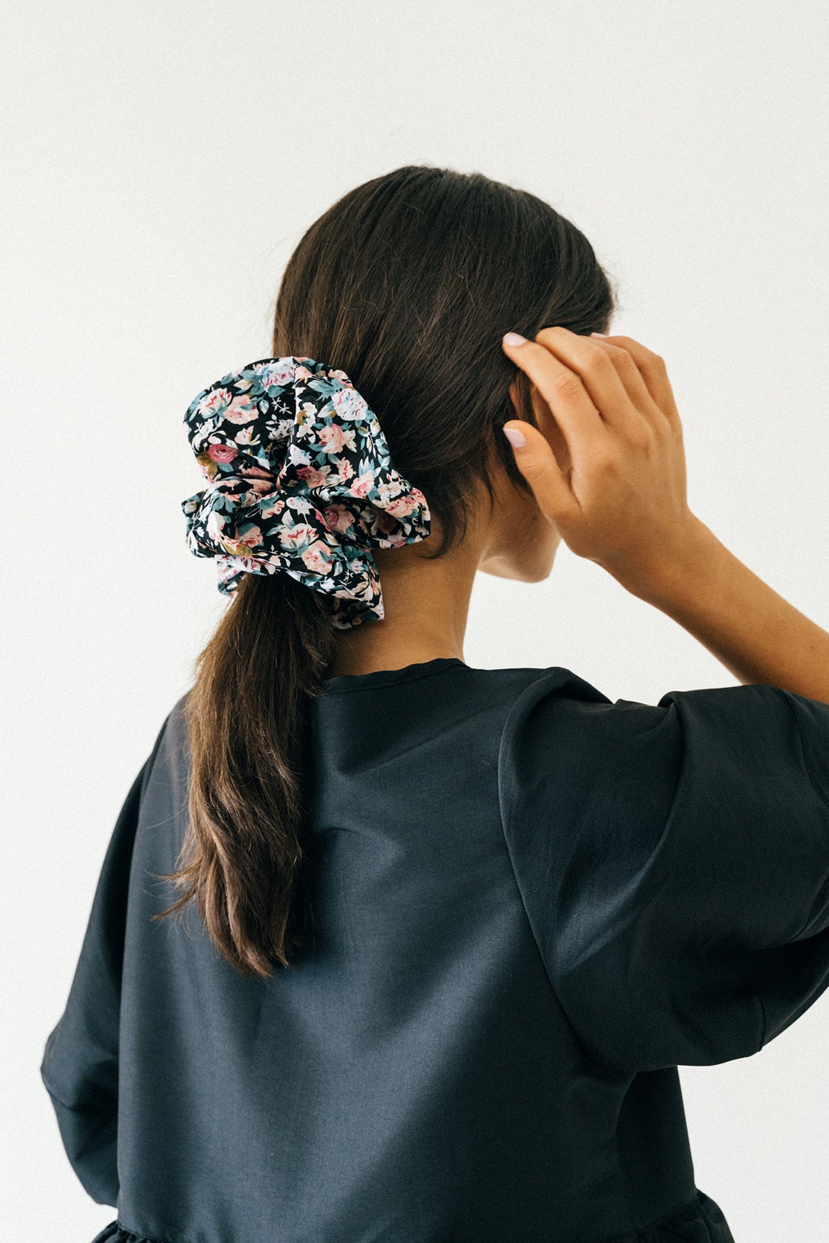 Bronze-Age-Cotton-Oversized-Scrunchie-90s-Floral