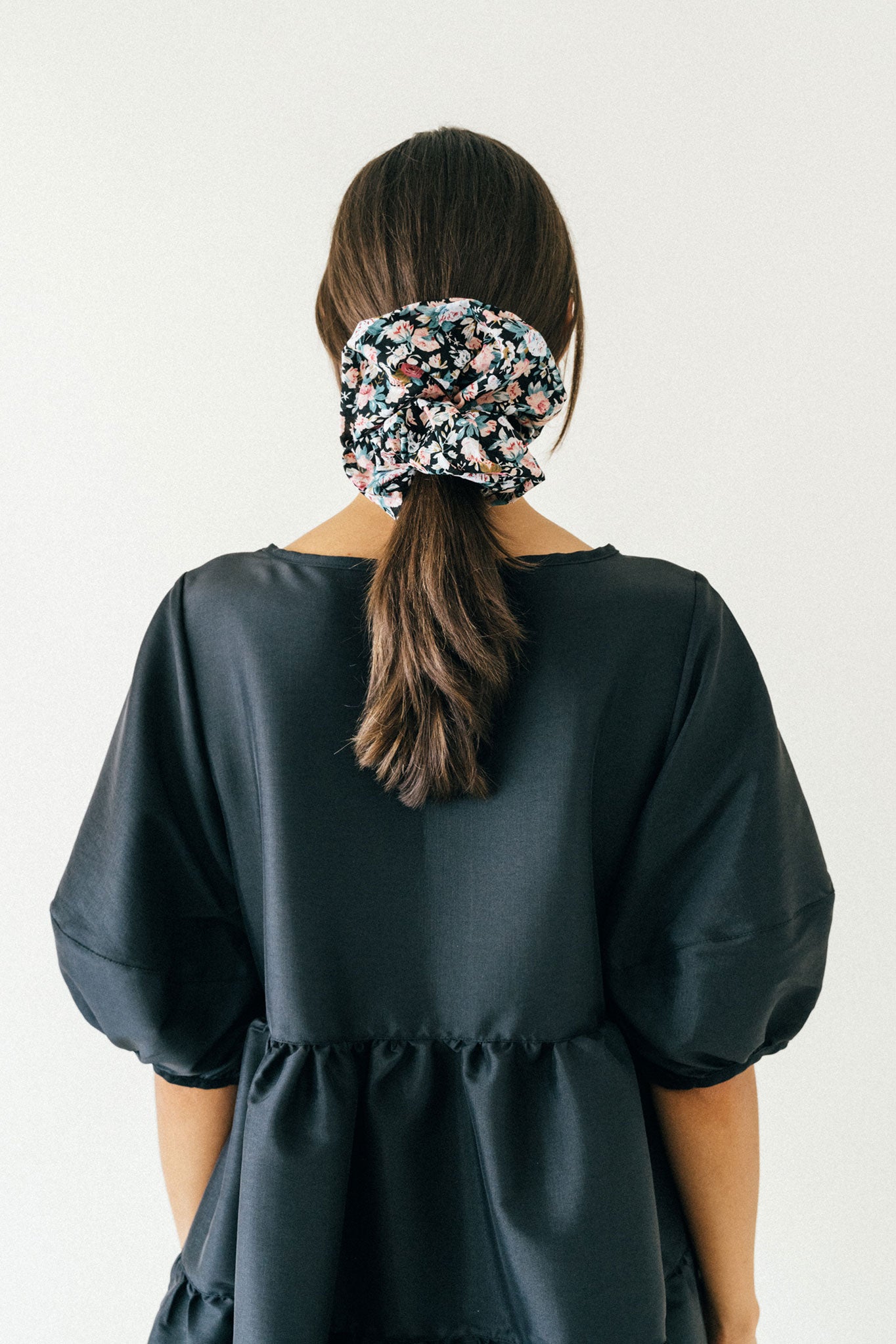 Bronze-Age-Cotton-Oversized-Scrunchie-90s-Floral