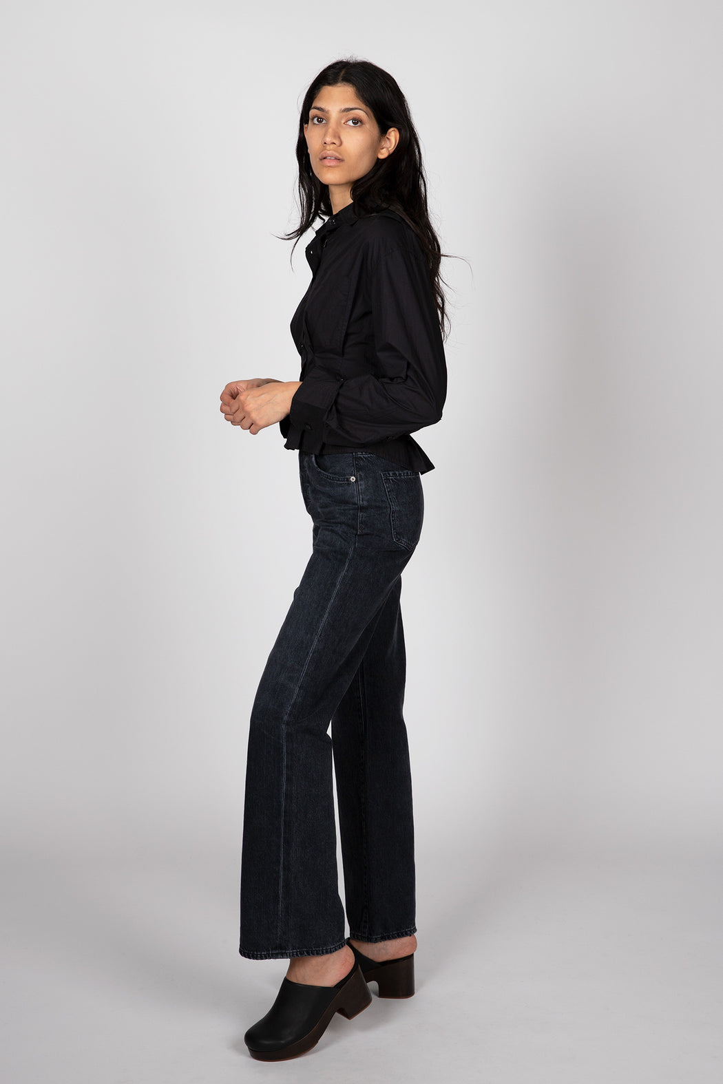 Citizens-of-Humanity-Annina-High-Rise-Wide-Leg-Fade-to-Black