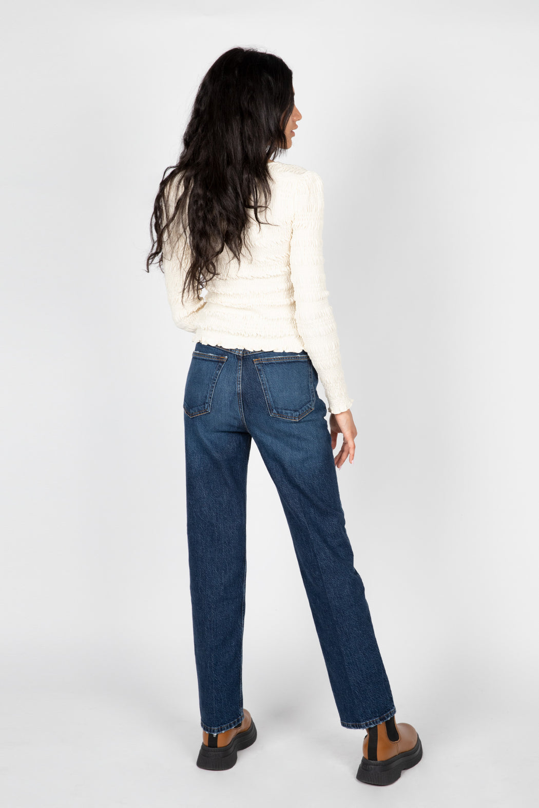 FRAME-Le-High-N-Tight-Straight-Hallam