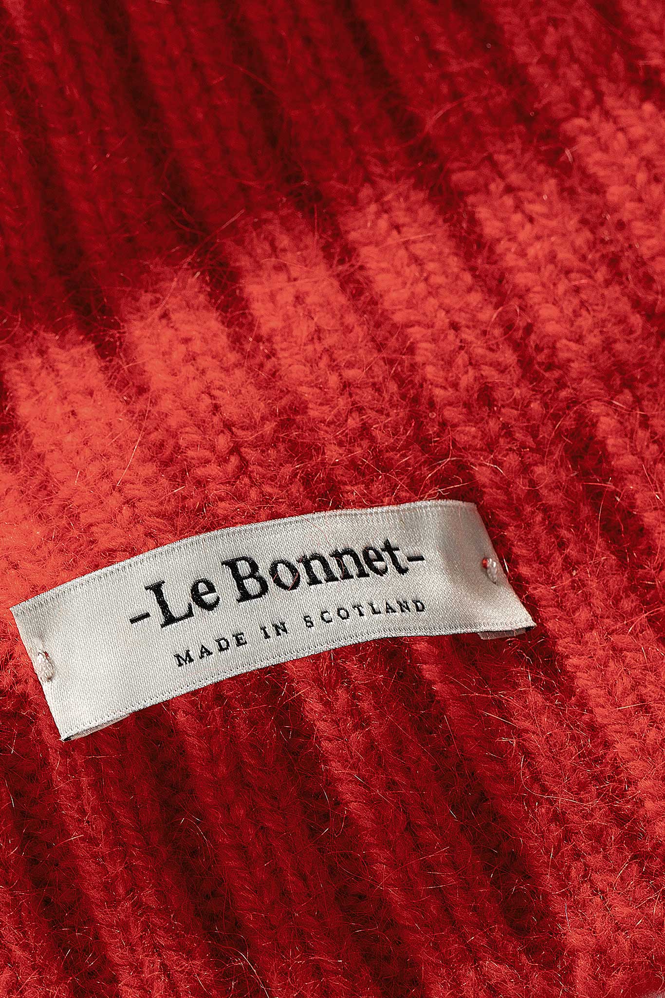 Le-Bonnet-Le-Grand-Bonnet-Crimson