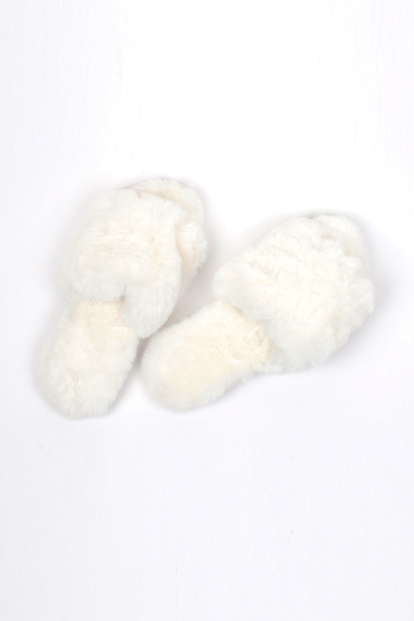 Lemon-Waterfront-Solid-Faux-Fur-Slide-White