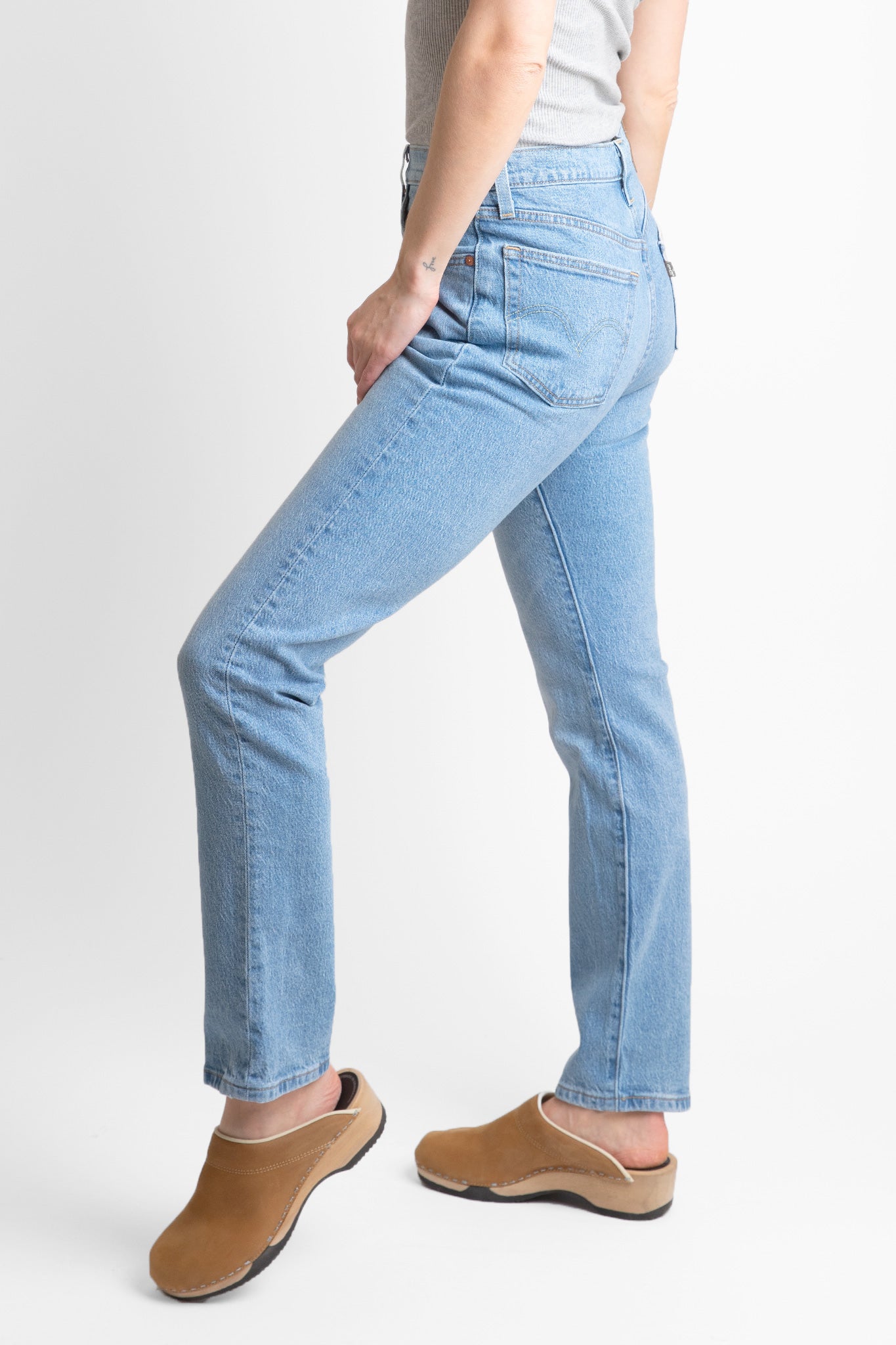 Levis-501-Original-Fit-Jeans-Hollow-Days
