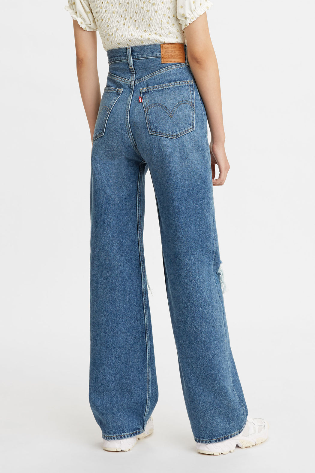 Levis-High-Loose-Jeans-Max-Out