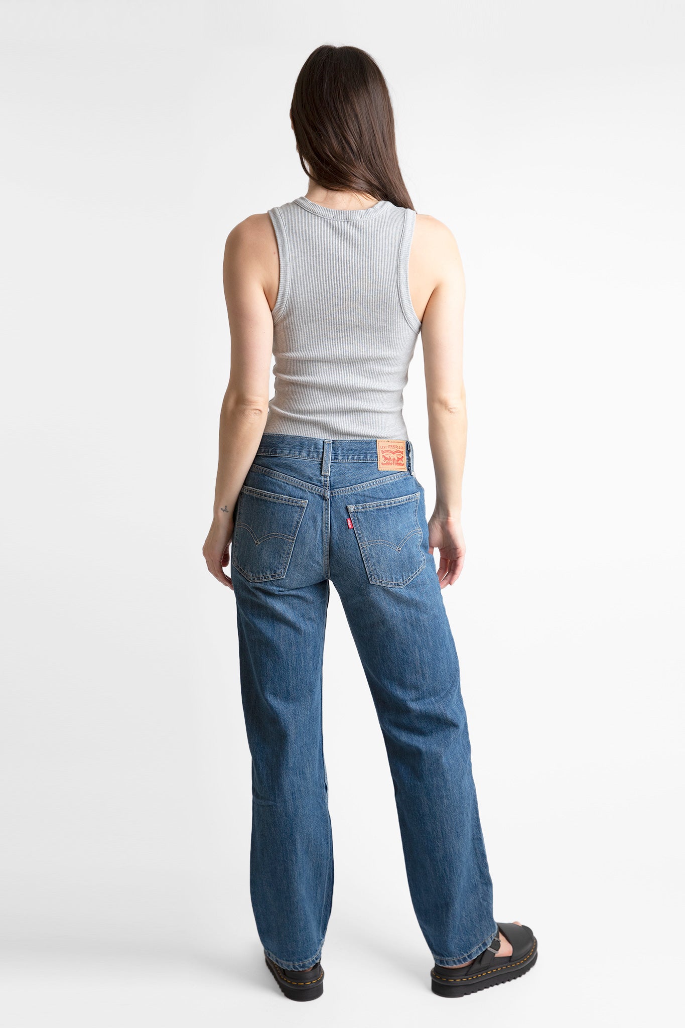 Levis-Low-Pro-Jeans-Breathe-Out